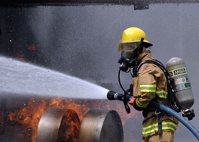 How much do firemen get paid for their job?