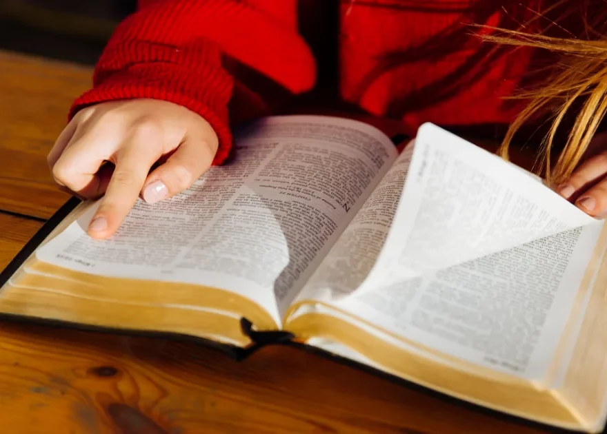 Free Bible Study Lessons for Adults With Questions and Answers
