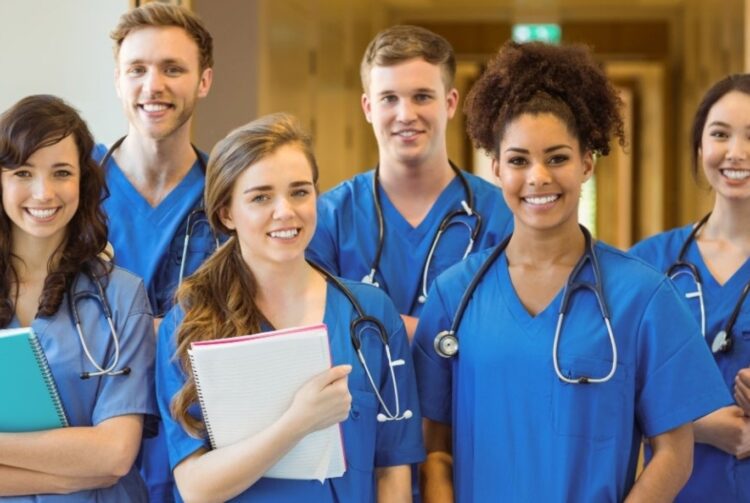 18 Top 4-6 Week Medical Assistant Programs 2023